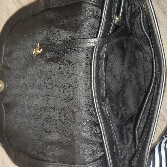 Michael Kors Purse crossbody - Picture 13 of 14